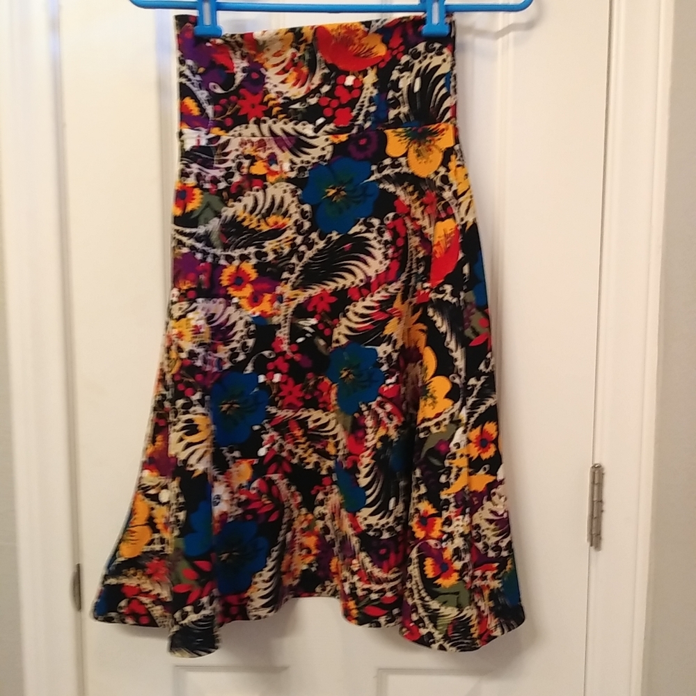 Lularoe skirt NWOT